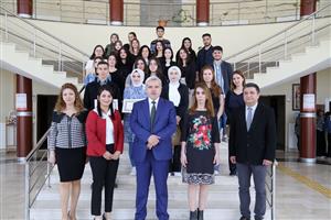 Öğrenciler 23 Nisan’a Özgü Afişler Tasarladı 
